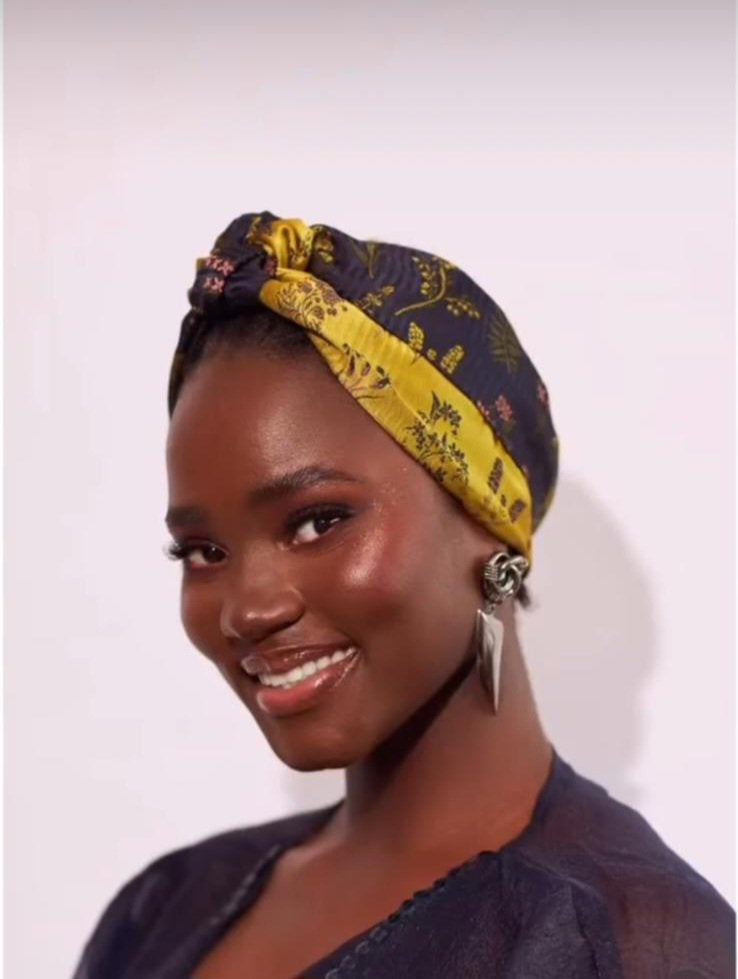 knot front headband image 0